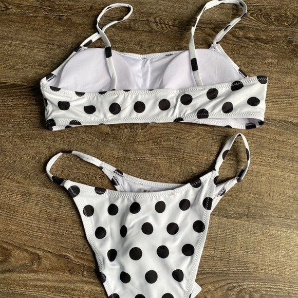 🌟 Cupshe Polka Dot Bikini set - Picture 8 of 11